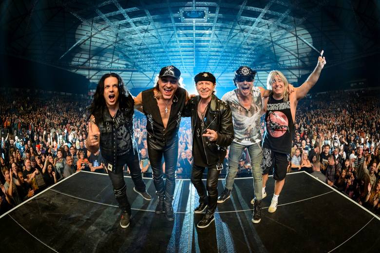pawe-m-ciwoda-jedyny-polak-w-scorpions-jest-basist-legendarnego