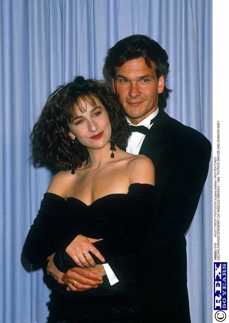 Jennifer Grey i Patrick Swayze na gali wręczenia Oscarów w 1988 r.<br /> <br /> Jeden z najpopularniejszych filmów w historii kina został nagrodzony Oscarem za najlepszą piosenkę - "(I've Had) The Time of My Life".