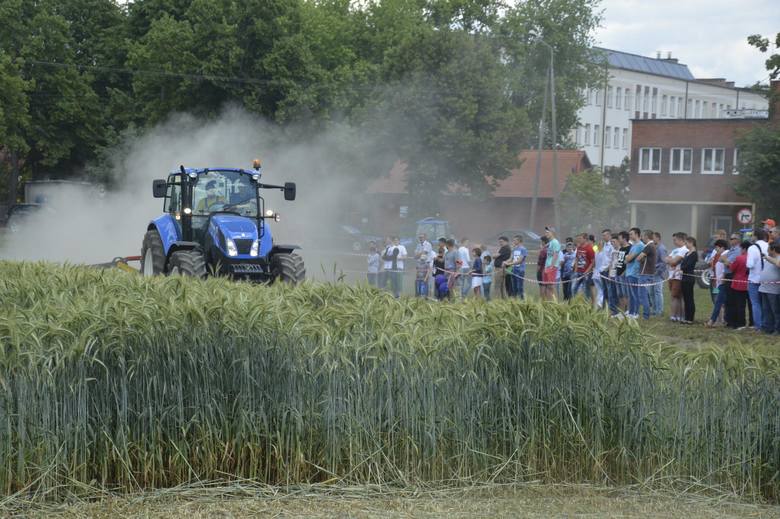 Piknik rodzinny w ZSP nr 2 w Łowiczu (Zdjęcia)