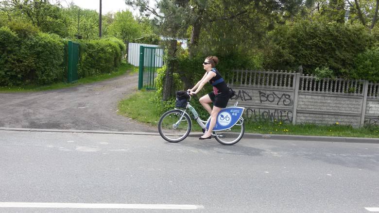 Testowaliśmy miejskie rowery w Katowicach. Są nieco zdezelowane, ale... ZDJĘCIA, WIDEO