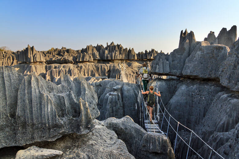 Tsingy de Bemaraha, rezerwat na MadagaskarzeWapienny masyw w zachodnim Madagaskarze w 1990 roku został wpisany na listę światowego dziedzictwa kulturowego