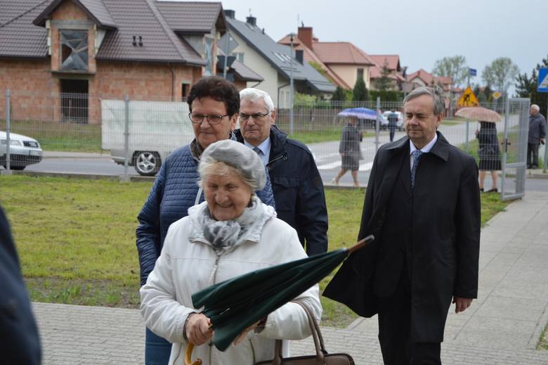 Wojewoda łódzki wydał pozwolenie na całodobową opiekę w domu starców w Łowiczu [ZDJĘCIA]