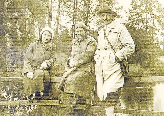 Stanisław Fabjanowicz z żoną Heleną i siostrą Czesławą. Aresztowany we wrześniu 1939 r., do domu już nie wrócił.