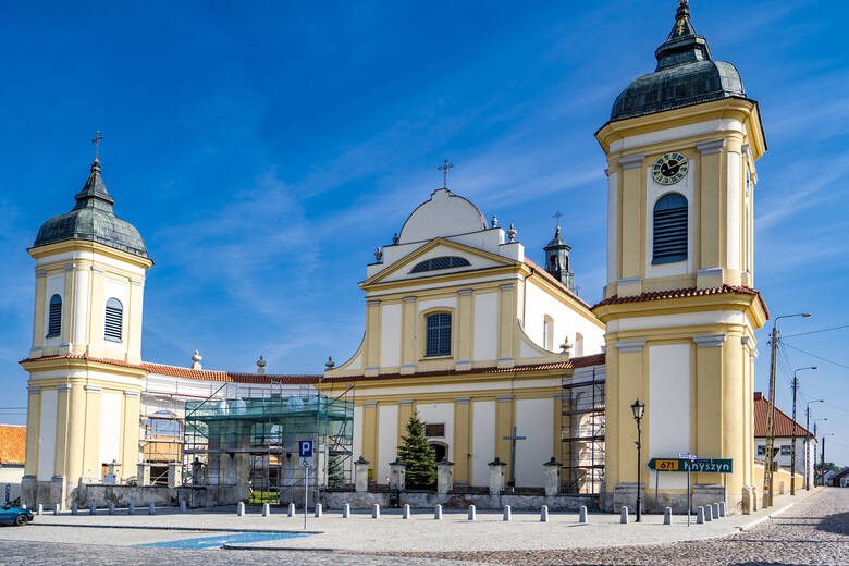 Barokowy kościół pod wezwaniem św. Trójcy w Tykocinie. Środki na jego remont pochodzą z funduszy unijnych.