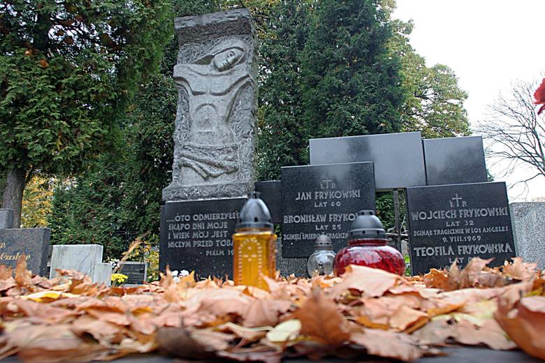 Grób rodziny Frykowskich w części katolickiej Cmentarza Starego przy ul. Ogrodowej w Łodzi