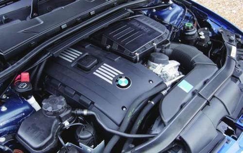 Fot. BMW: Silnik 3,0 l Twin Turbo