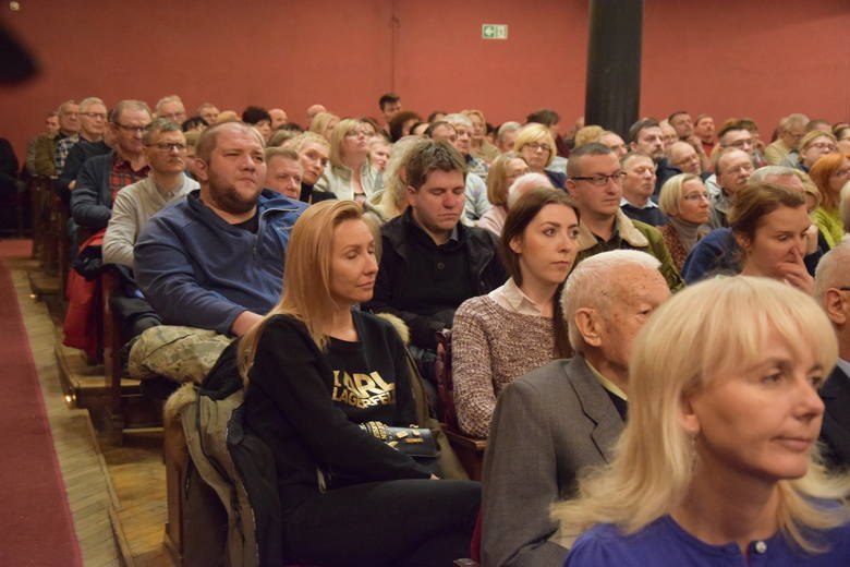 Częstochowa: Premiera filmu o drugiej wojnie światowej przyciągnęła tłumy do klubu Politechniki