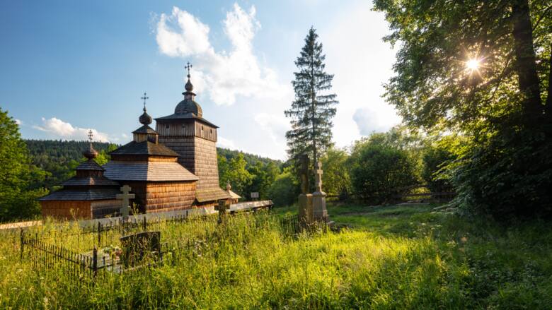 Drewniany kościół w Wołowcu