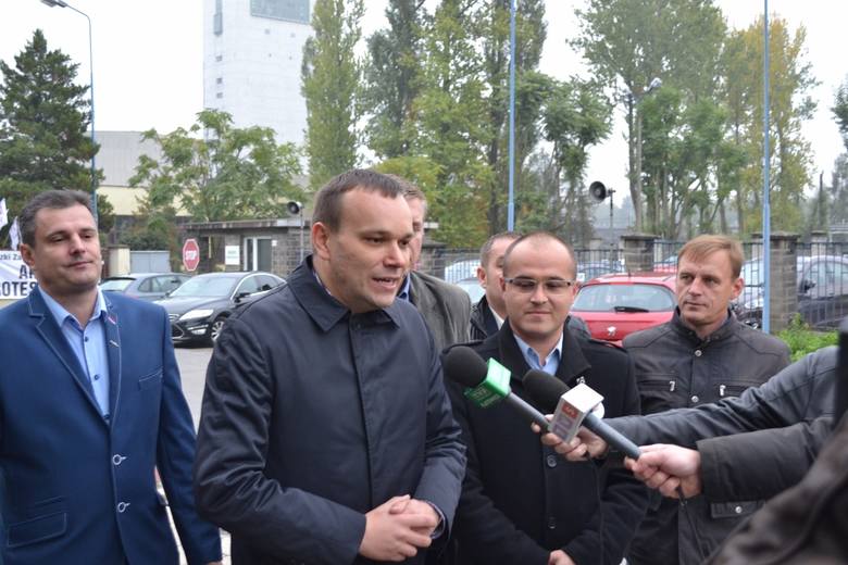 Jerzy Markowski odwiedził kopalnię Sośnica w Gliwicach wraz z kandydatami Zjednoczonej Lewicy i związkowcami