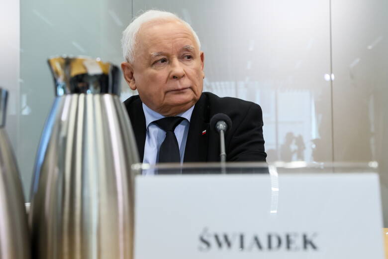 Jarosław Kaczyński przed komisją śledczą ds. afery wizowej.