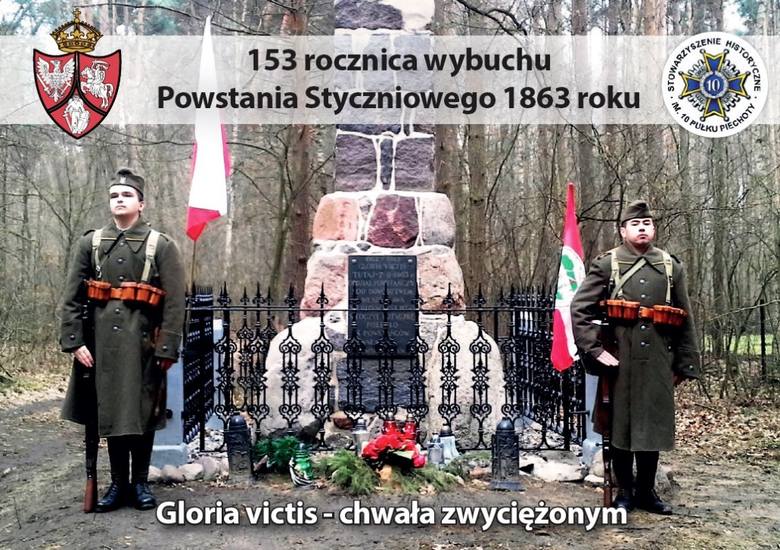 Rajd PTTK w Łowiczu szlakiem powstania styczniowego (Zdjęcia)