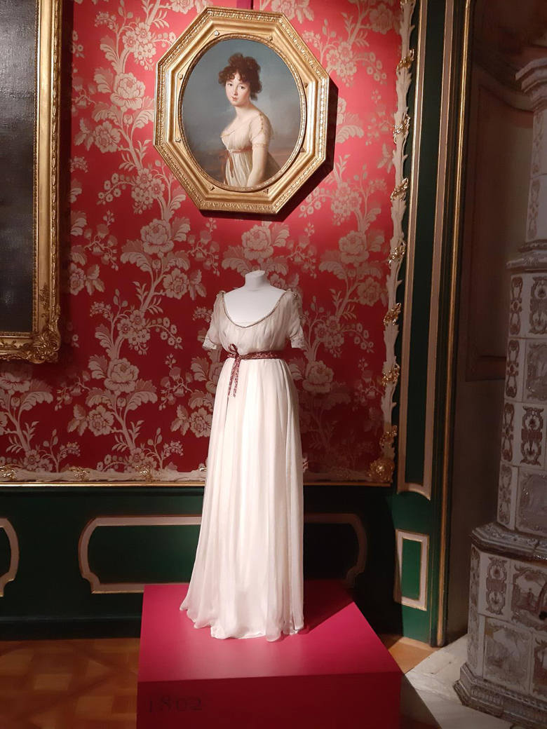 W nieborowskim muzeum można zobaczyć suknie ostatniej księżnej Anny Radziwiłłowej [ZDJĘCIA]