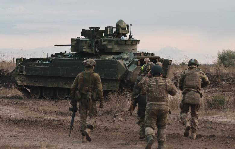 W ukraińskiej armii szykują się zmiany taktyczne i personalne. Zwolnienia mogą objąć również ministrów z otoczenia prezydenta Wołodymyra Zełenskiego