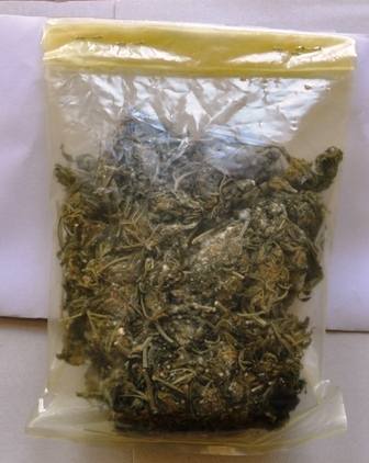 W mieszkaniu zatrzymanego 22-latka znaleziono 100 gramów marihuany.