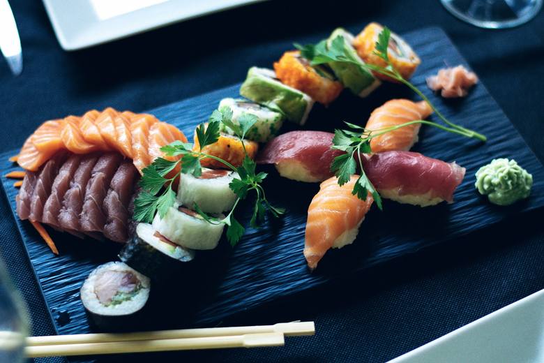 Najlepsze sushi w Opolu. Gdzie w Opolu zjeść pyszne sushi? Jak zamówić z dostawą do domu? Więcej informacji znajdziesz w tekście.