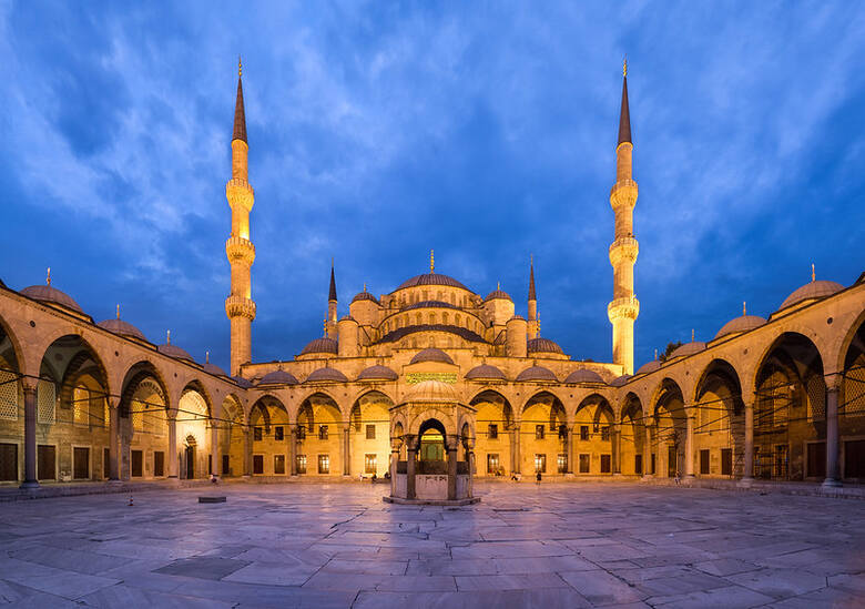 CC BY-SA 2.0Po 5 latach turyści znów wrócą do Błękitnego Meczetu w Stambule.