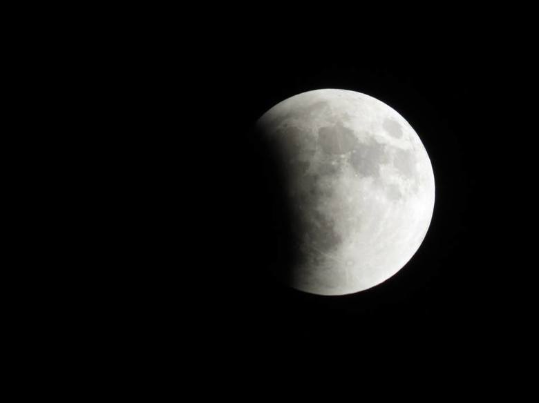 Całkowite zaćmienie księżyca online: Gdzie oglądać i o której najdłuższe od 100 lat zaćmienie? [youtube, online 27.07.2018]