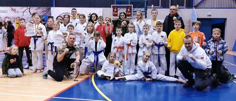 Ekipa Klubu Karate Kyokushin Chikara wraz z sensei Ernestem Miszczykiem.