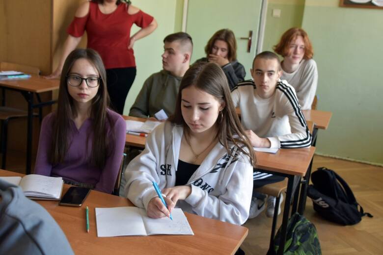 Licealiści z Ukrainy w VII LO w Zespole Szkół Ogólnokształcących i Sportowych w Zielonej Górze mogą liczyć na wsparcie dyrekcji, grona pedagogicznego,
