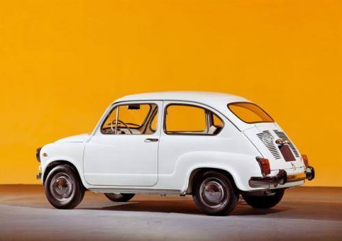Fot. Fiat - W 1964 r. zmieniono kierunek otwierania drzwi i była to jedna z ostatnich fabrycznych zmian w tym modelu.