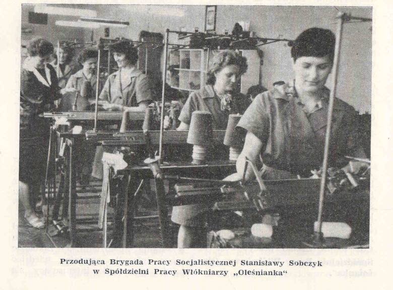 90 procent załogi spółdzielni Oleśnianka stanowiły kobiety. W oleskim zakładzie pracowało wówczas 356 osób.