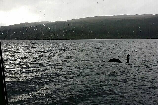 Czy potwór z Loch Ness żyje. Szkoci chcą się koniecznie przekonać i proszą NASA o pomoc