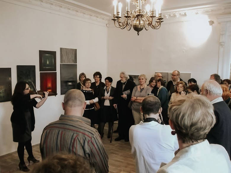 Na otwarcie Galerii Wspólnej MCK odbył się wernisaż bydgoskiej ikony wśród artystów malarzy - Jerzego Puciaty