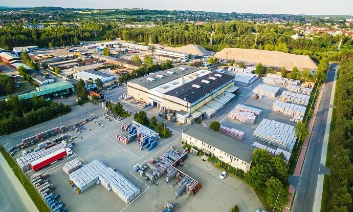 Creaton Polska - fabryka dachówek cementowych w Olkuszu została uruchomiona 23 czerwca 1999 roku