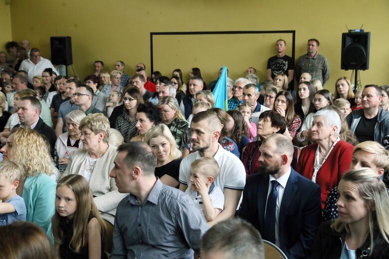 Koncert charytatywny SP 47 dla Liceum Miejskiego nr 25 w Żytomierzu. Zobacz zdjęcia