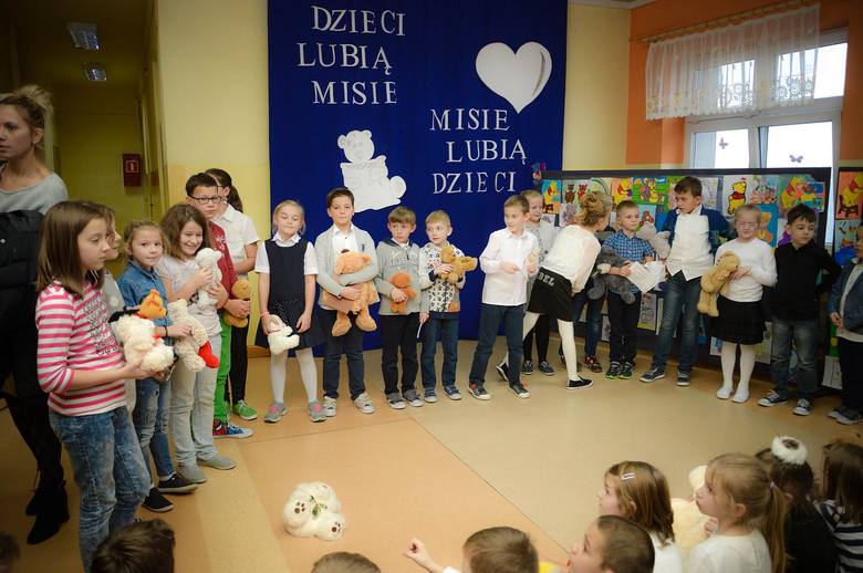 Jak w SP 5 w Skierniewicach obchodzono Światowy Dzień Pluszowego Misia [ZDJĘCIA]