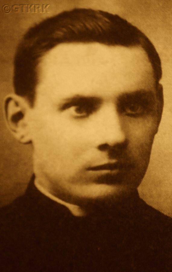 Ks. Tomasz Kaliński z Krynek był  kapelanem harcerskim na Grodzieńszczyźnie. Sowieci zakazali mu głoszenia kazań 