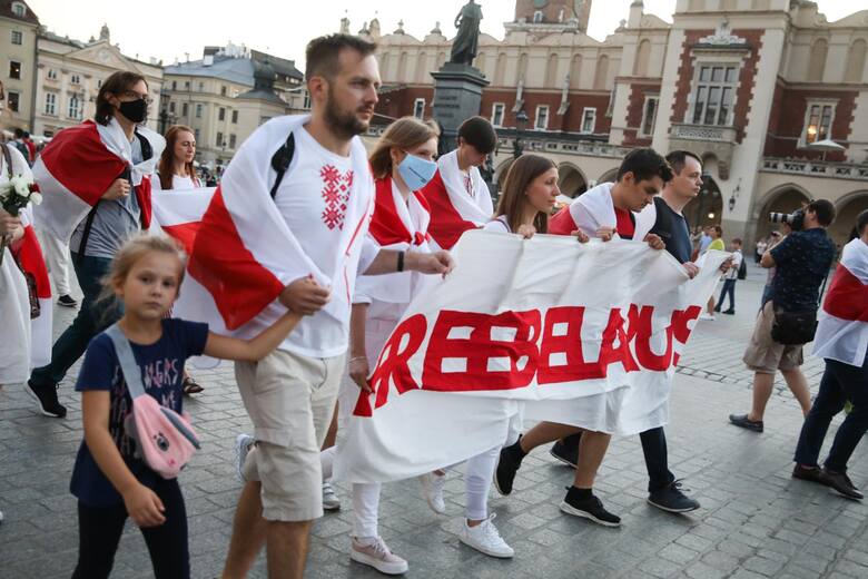Rynek Główny. Protest Białorusinów przeciwko Łukaszence