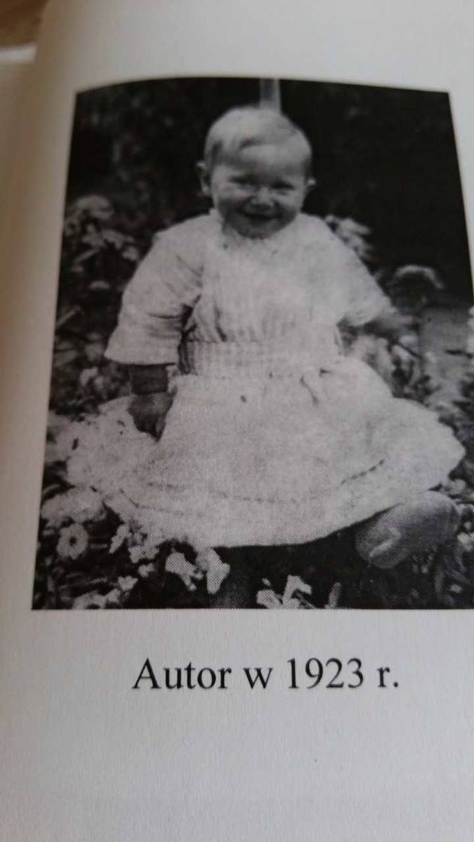 A tu autor wspomnień w 1923 r. Jedno z pierwszych zdjęć w rodzinnym albumie.  