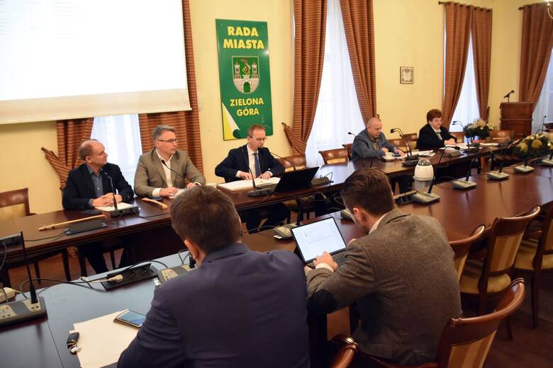 Nadzwyczajna sesja rady miejskiej - Zielona Góra - 10 stycznia 2022