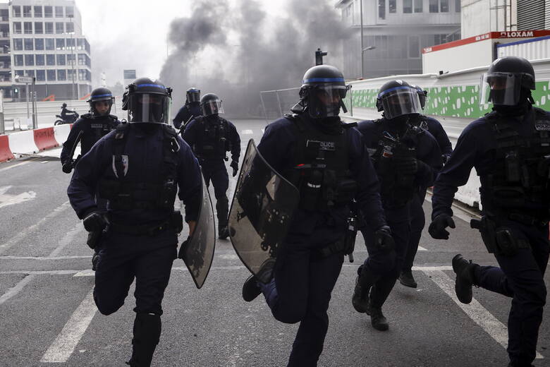 Zamieszki we Francji nie ustają.