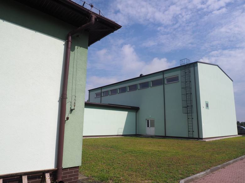 Łącznik i nowa sala gimnastyczna w PSP w Mniszku