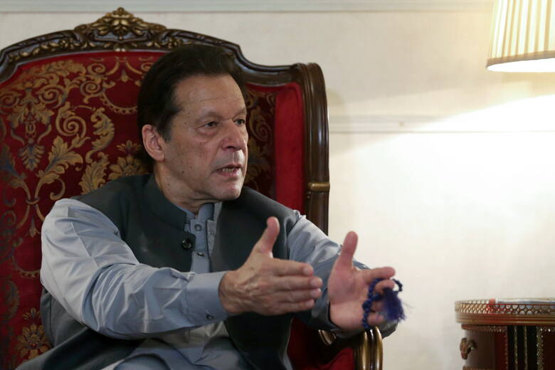 Imran Khan został w sobotę skazany na trzy lata więzienia. 71 - letni polityk odpiera zarzuty