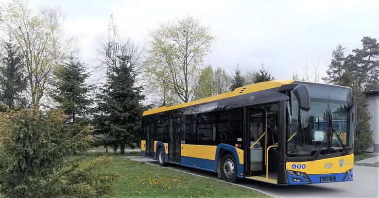 Nowoczesny autobus „Solaris”, z napędem hybrydowym, będzie służył do komunikacji publicznej po terenie miasta