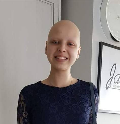 15-letnia Zuzanna Markiewicz pokonała raka. Teraz dziewczynka opowiada swoją historię uczniom liceów, by oswajać ich z tą chorobą.