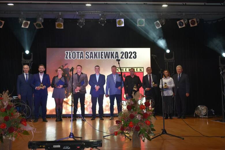 Podczas gali "Złotych Sakiewek 2023" w Miejskim Ośrodku Kultury Sportu i Rekreacji w Chełmku uhonorowano osoby, organizacje i firm