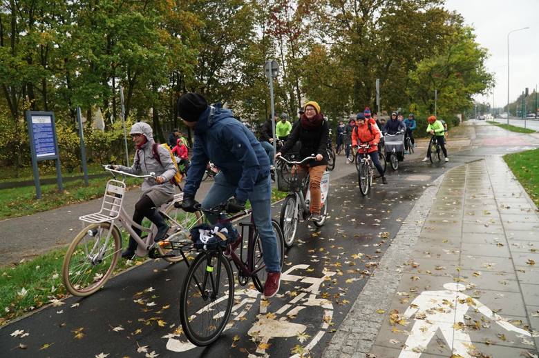 Poznań: Ze Śródki do centrum drogą rowerową? Radni i rowerzyści mają zastrzeżenia