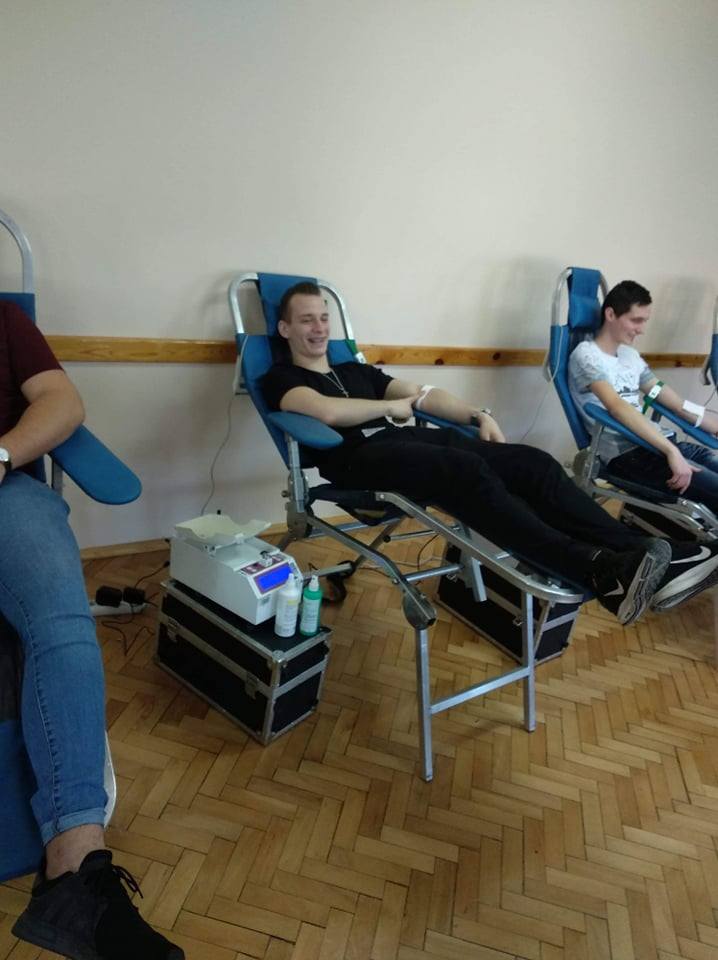 Uczniowie ZSP nr 2 w Łowiczu oddali ponad 21 litrów krwi