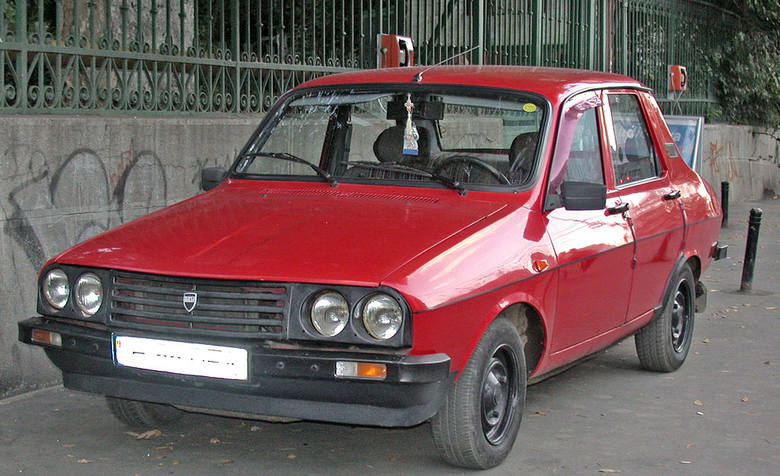 Dacia 1310 z lat 80. Toporne plastiki i fatalna jakość wykonania