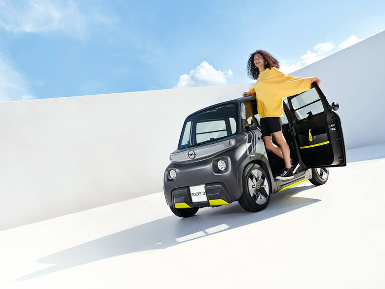 Opel Rocks-eOpel przedstawia nowego Opla Rocks‑e, czyli pierwszy pojazd reprezentujący segment SUM – Sustainable Urban Mobility (zrównoważona miejska
