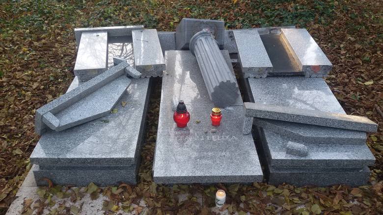 Kto zdewastował groby na cmentarzu żydowskim w Bielsku-Białej po przedstawieniu "Dziadów"? [ZDJĘCIA]