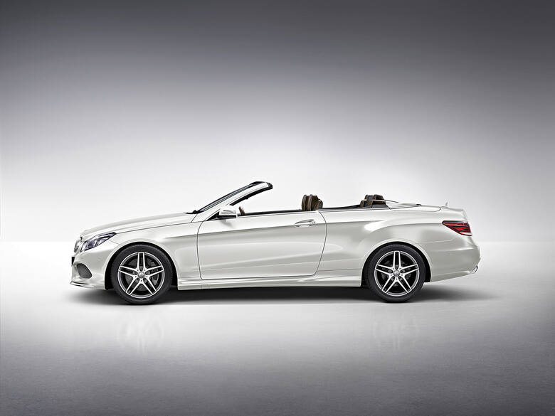 Mercedes-Benz odświeżył Klase E.  Dotyczy to nie tylko limuzyny, ale także wersji coupe oraz kabriolet fot: Mercedes-Benz