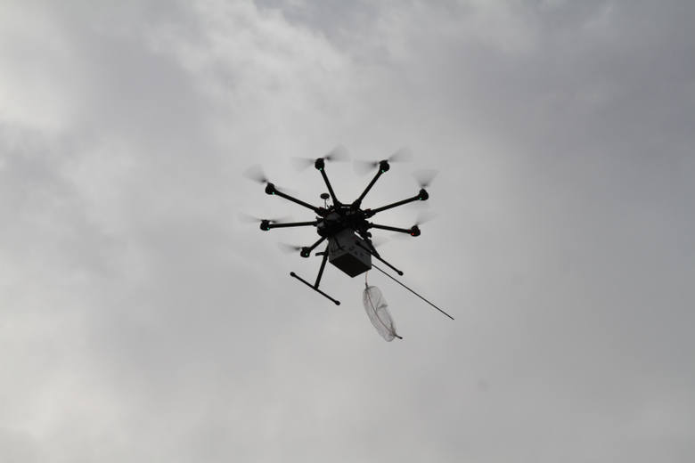 Dron kontra truciciele powietrza! Nowość w Toruniu [wideo]
