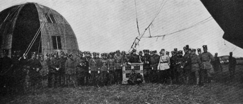 Zeppelin był chętnie dorysowywany na pocztówkach z Poznania