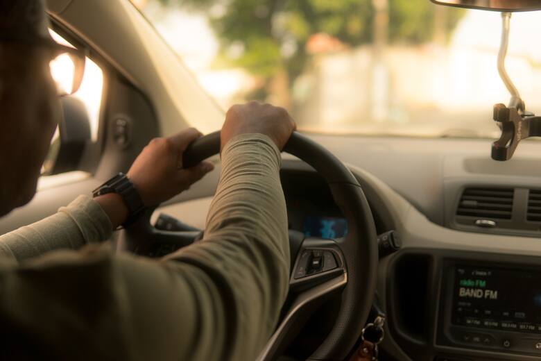 Osoby posiadające prawa jazdy wydane do dnia 18 stycznia 2013 r. obowiązane są dokonać ich wymiany, na prawa jazdy zgodne z nowym wzorem prawa jazdy