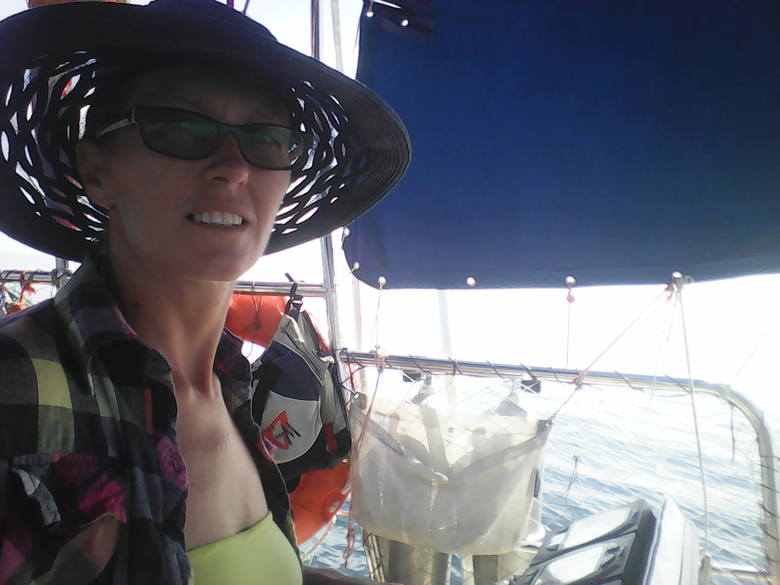 Monika Bronicka, utytułowana żeglarka i mama trójki małych żeglarzy oraz autorka „Przygody na rafie”